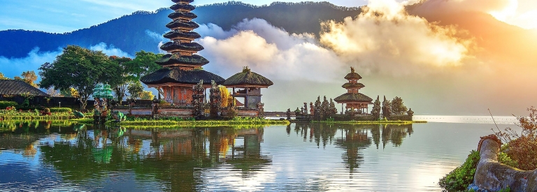 Indonézsky ostrov Bali sa otvára pre všetkých turistov zo zahraničia